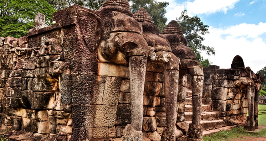 Sunrise Tour of Angkor Temples from Siem Reap