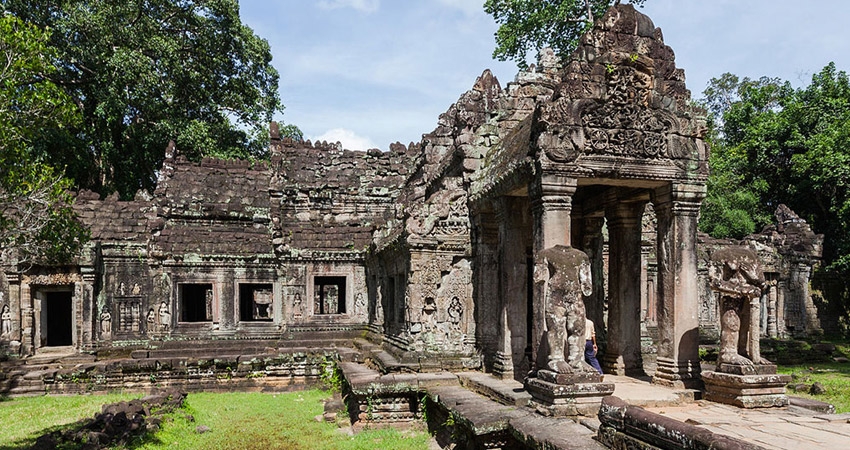 Sunrise Tour of Angkor Temples from Siem Reap