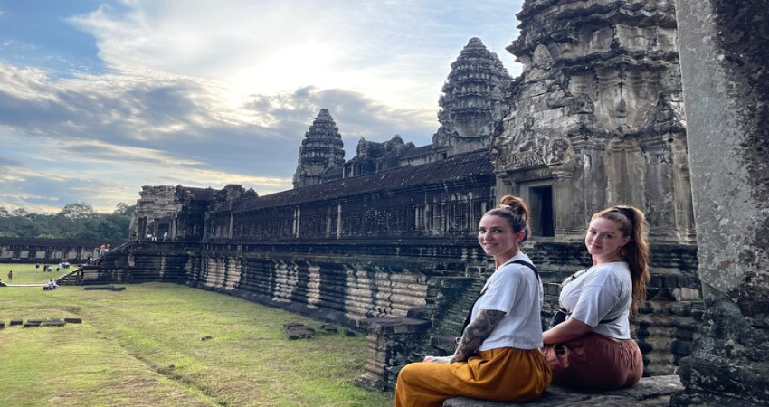 Angkor Solo Traveler Private Sunrise Tour in Siem Reap