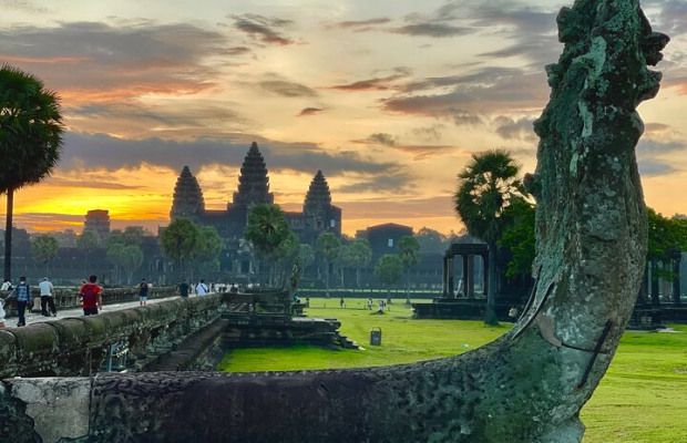 Angkor Solo Traveler Private Sunrise Tour in Siem Reap
